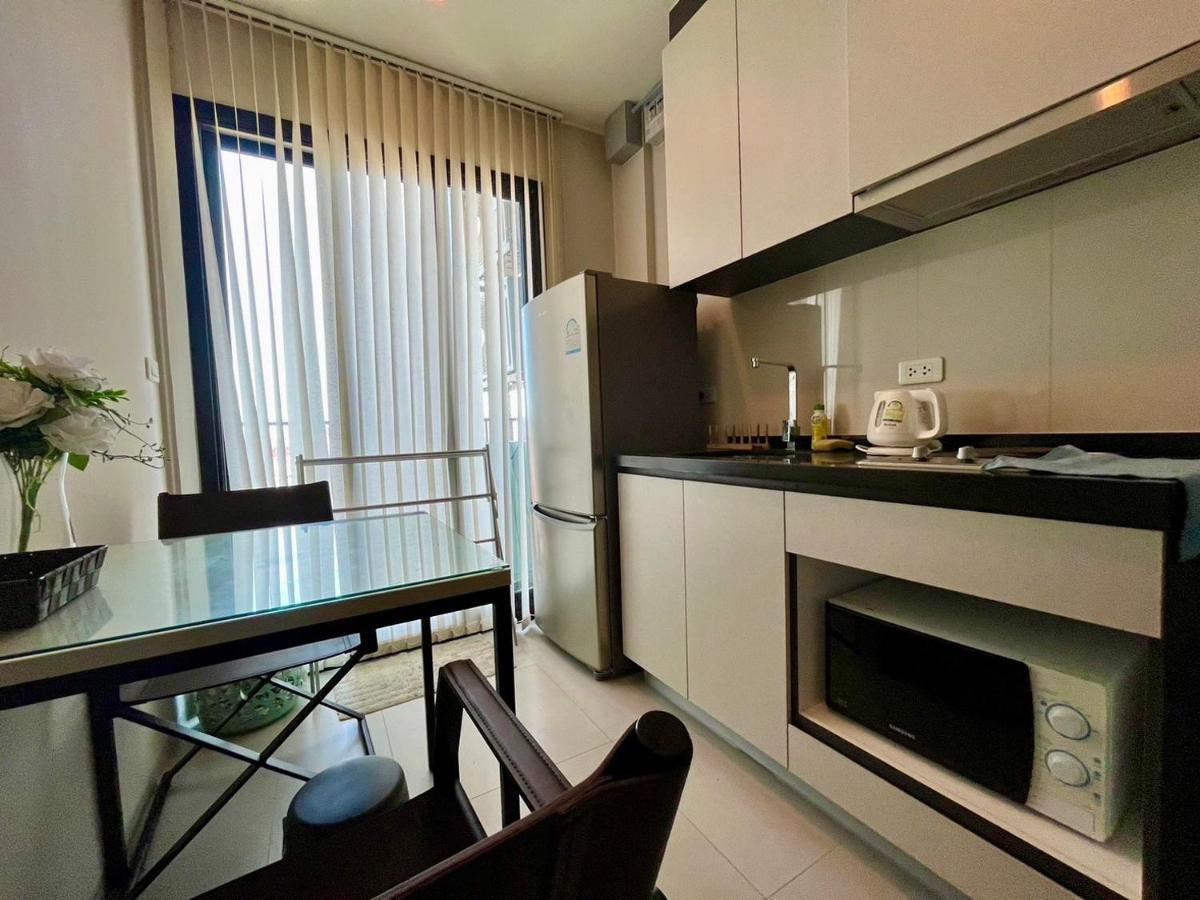 The Base By Fantasea Beach Appartamento Pattaya Esterno foto