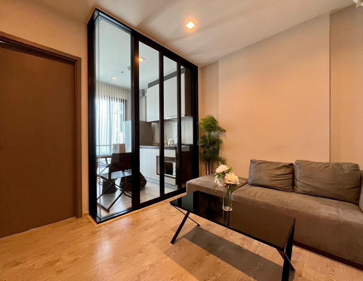 The Base By Fantasea Beach Appartamento Pattaya Esterno foto