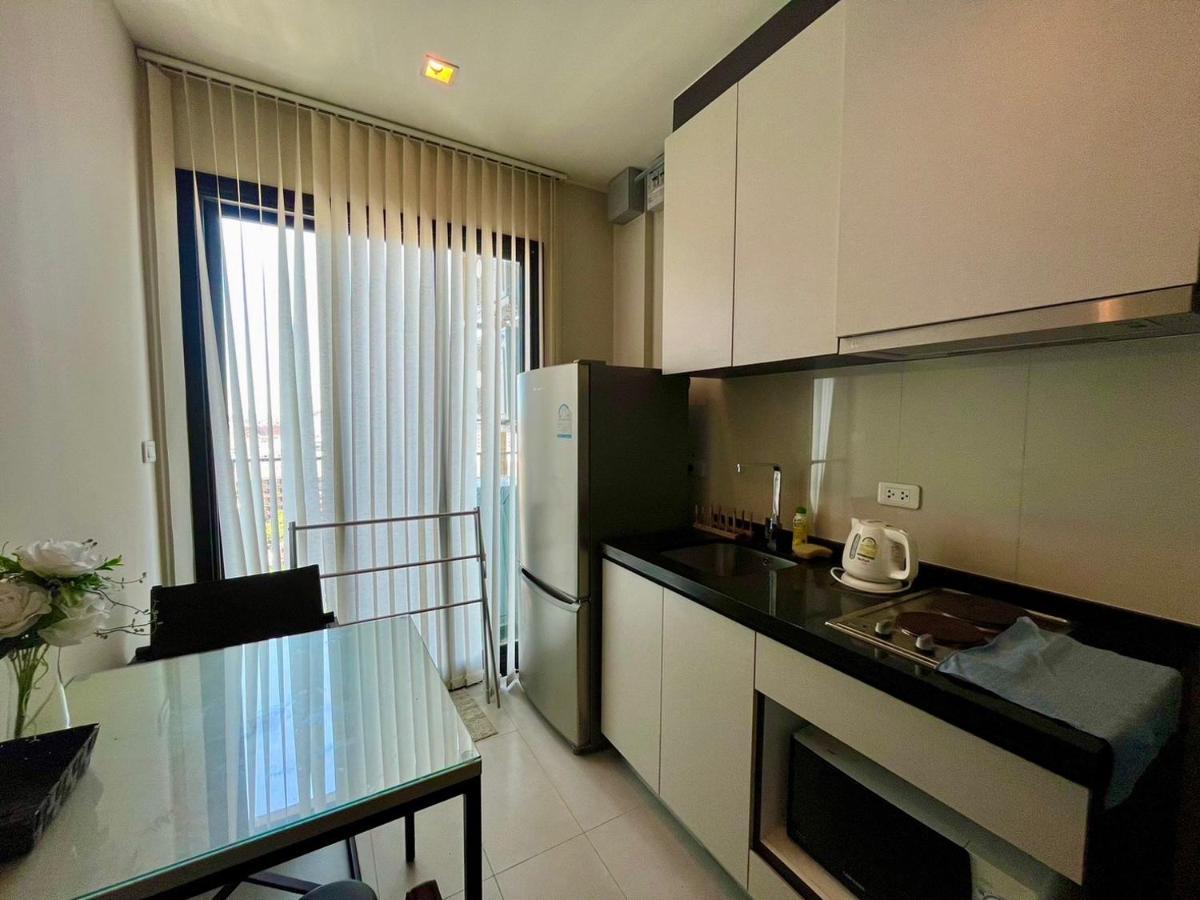 The Base By Fantasea Beach Appartamento Pattaya Esterno foto