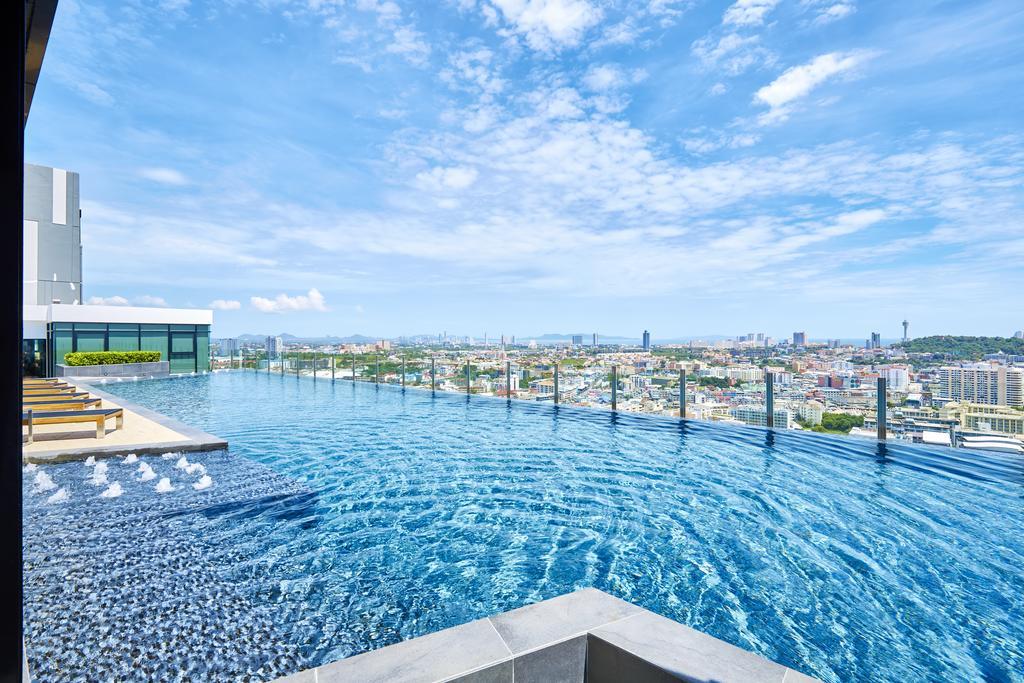 The Base By Fantasea Beach Appartamento Pattaya Esterno foto